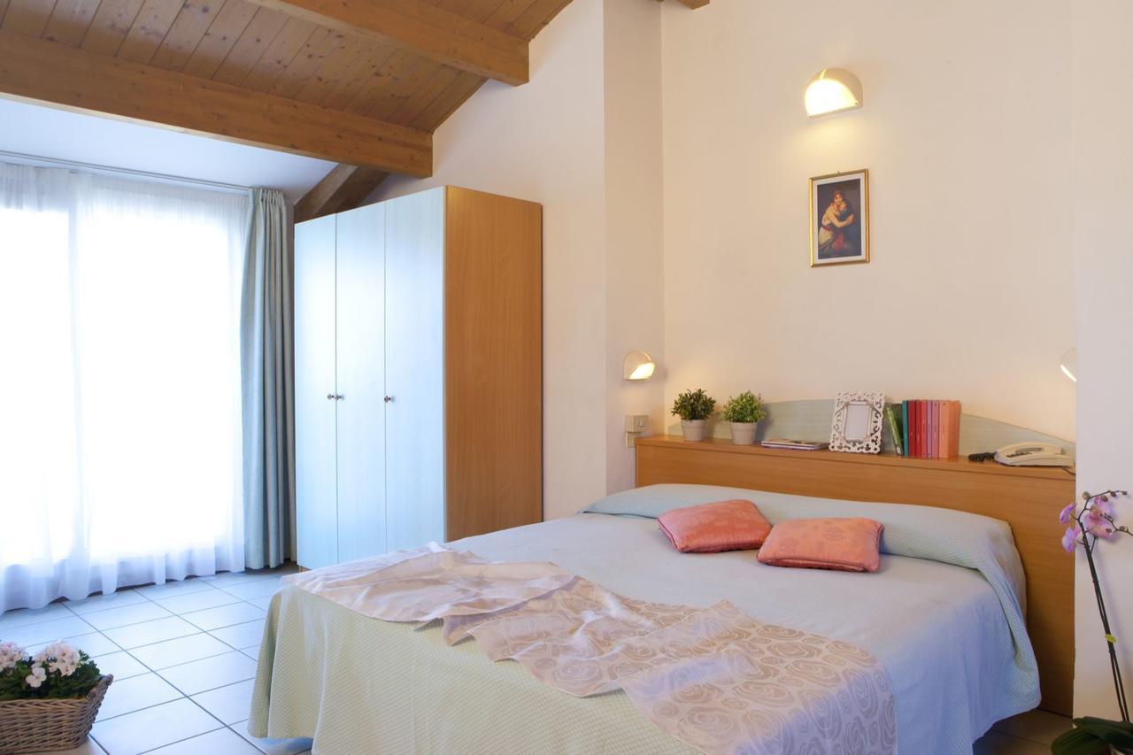 Hotel Lungomare Cattolica Kültér fotó
