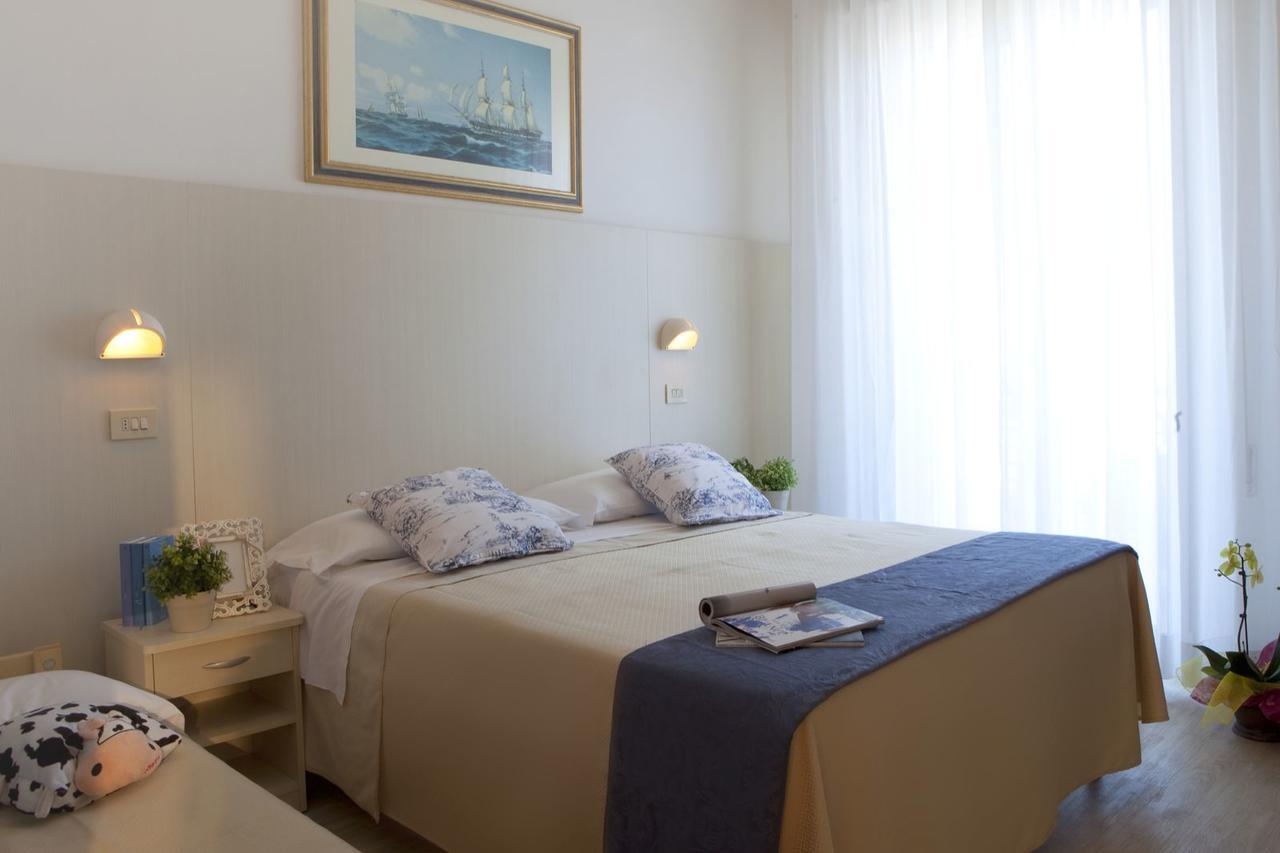 Hotel Lungomare Cattolica Kültér fotó