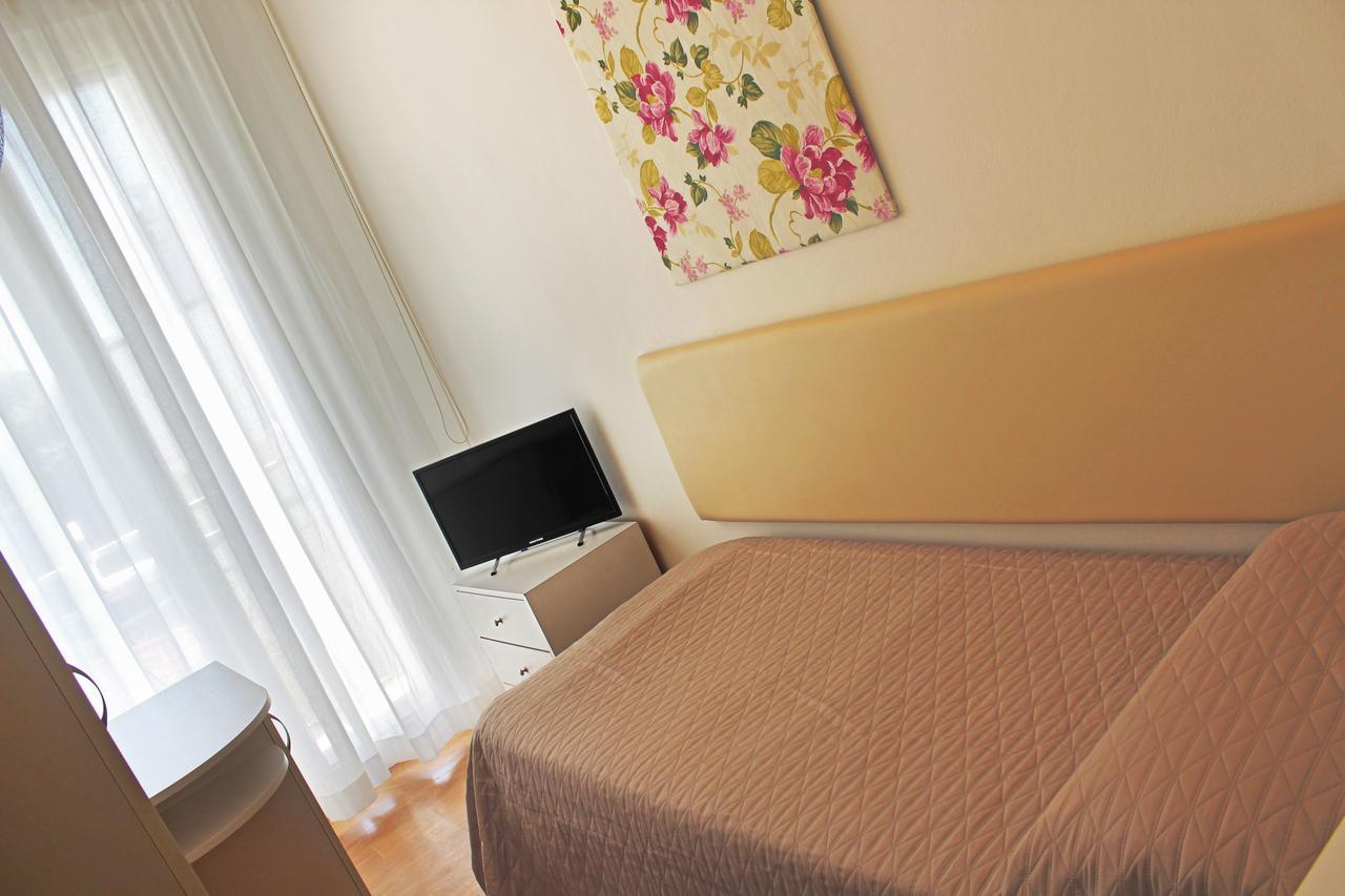 Hotel Lungomare Cattolica Kültér fotó