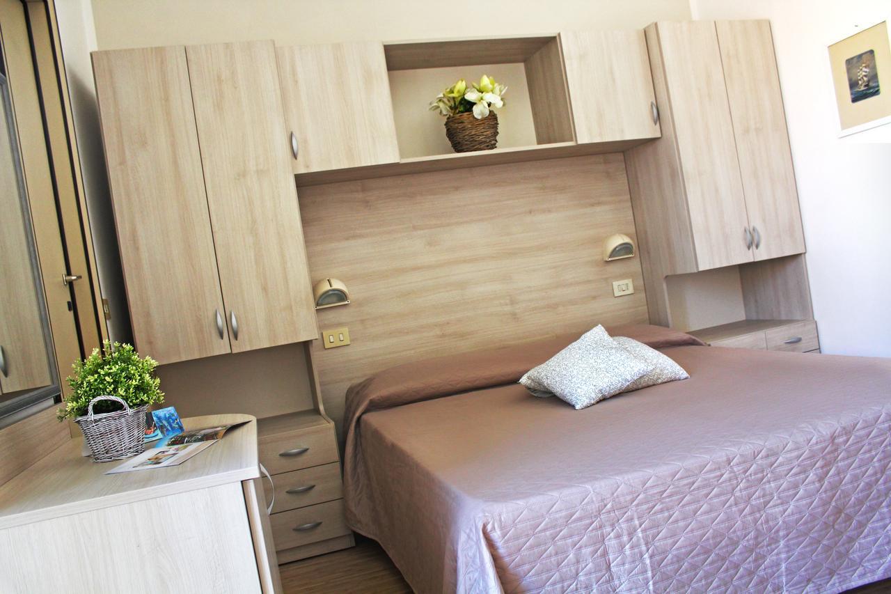 Hotel Lungomare Cattolica Kültér fotó