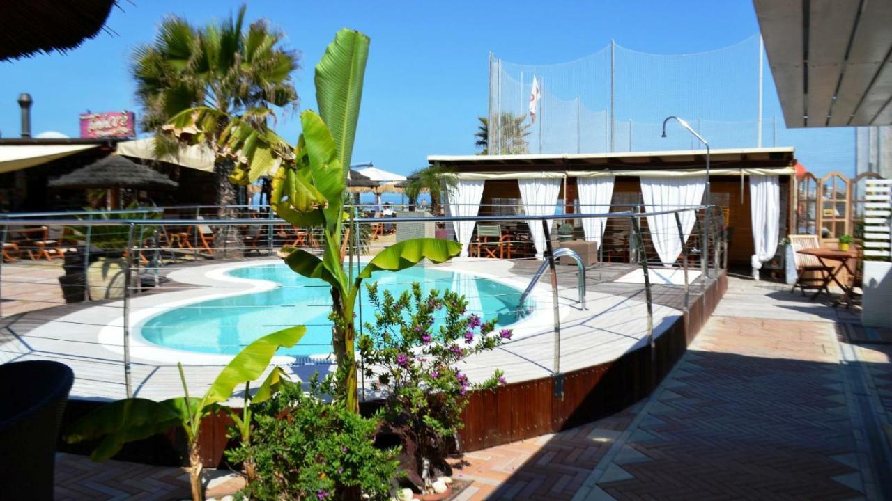 Hotel Lungomare Cattolica Kültér fotó
